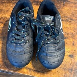 Puma Kids Black soccer cleats procat